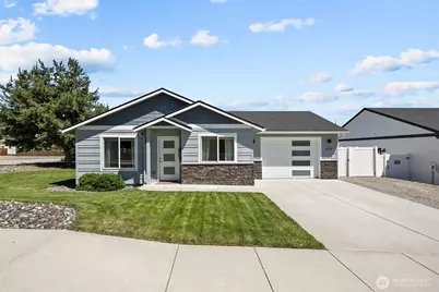 576 Sebastian Way, Wenatchee, WA 98801 - Photo 1