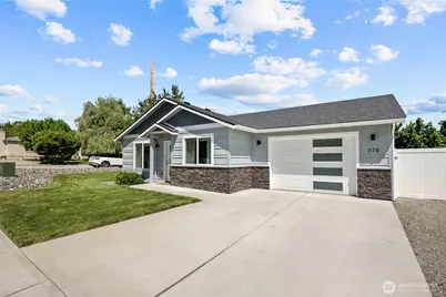 576 Sebastian Way, Wenatchee, WA 98801 - Photo 3