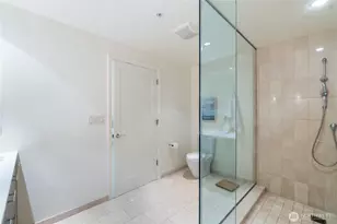 500 106th Ave NE, Bellevue, WA 98004 - Photo 9