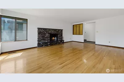 3751 SW Rose Street, Seattle, WA 98126 - Photo 5
