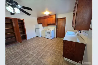 1305 8th Avenue, Longview, WA 98632 - Photo 13