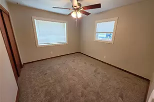 1305 8th Ave, Longview, WA 98632 - Photo 5