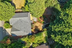 2007 NE Dingley Rd, Bainbridge Island, WA 98110 - Photo 39