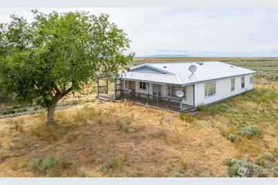 653 Road O NE, Coulee City, WA 99115 - Photo 9