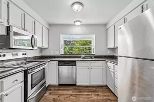 10809 SE 172nd St, Renton, WA 98055 - Photo 15