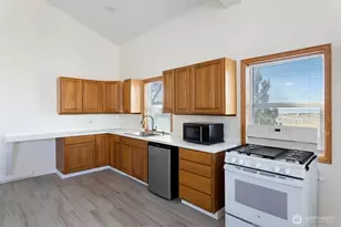 913 Riley Rd, Oak Harbor, WA 98277 - Photo 27