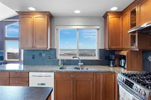 913 Riley Rd, Oak Harbor, WA 98277 - Photo 9