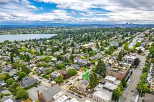 6823 Phinney Ave N, Seattle, WA 98103 - Photo 5