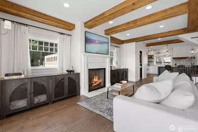 312 Prospect Street, Seattle, WA 98109 - Photo 9