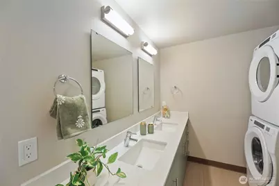 5819 Phinney Avenue N #206, Seattle, WA 98103 - Photo 17