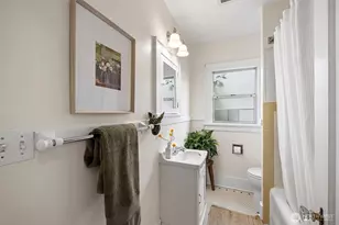 741 N 67th St, Seattle, WA 98103 - Photo 17