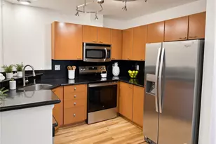 621 5th Ave N, Seattle, WA 98109 - Photo 9