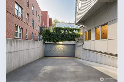 621 5th Avenue N #402, Seattle, WA 98109 - Photo 19