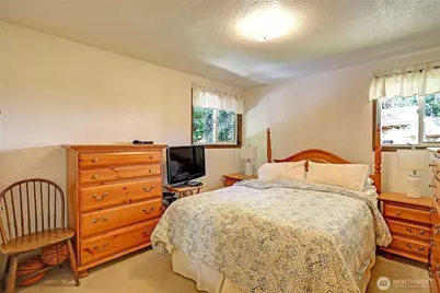 13806 W Lake Kathleen Drive SE, Renton, WA 98059 - Photo 19