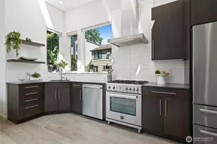 3929 2nd Ave NE, Seattle, WA 98105 - Photo 9