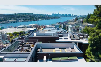 3929 2nd Avenue NE, Seattle, WA 98105 - Photo 1