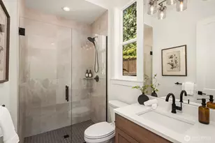 18650 NE 53rd St, Redmond, WA 98052 - Photo 17