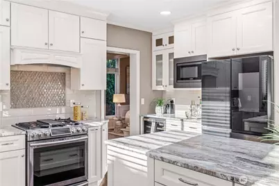 27174 27th Street, Sammamish, WA 98075 - Photo 15