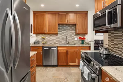 2330 43rd Avenue E #402B, Seattle, WA 98112 - Photo 9
