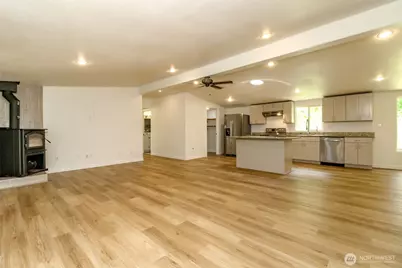 17807 43rd Avenue E, Tacoma, WA 98446 - Photo 9