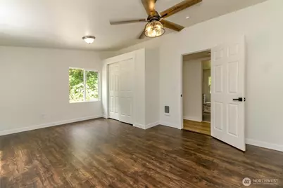 17807 43rd Avenue E, Tacoma, WA 98446 - Photo 11