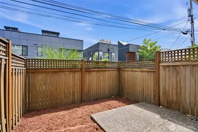 1420 18th Avenue #A, Seattle, WA 98122 - Photo 23