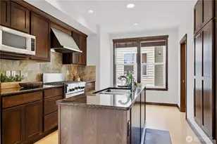 1420 18th Ave, Seattle, WA 98122 - Photo 9