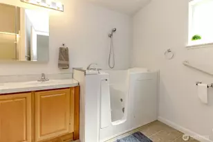 24112 221st Pl SE, Maple Valley, WA 98038 - Photo 19