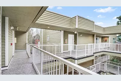 3420 Burke N #C-308, Seattle, WA 98103 - Photo 17