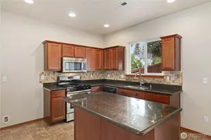 1721 203rd St Ct E, Spanaway, WA 98387 - Photo 7