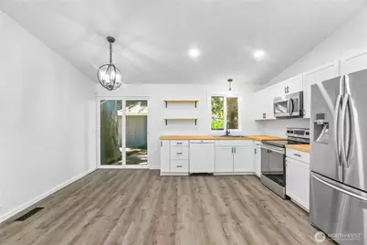 7008 Parkdale Drive NW, Bremerton, WA 98311 - Photo 11