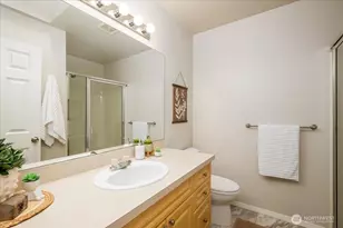 10410 Holly Dr, Everett, WA 98204 - Photo 17