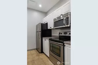 2415 2nd Avenue #448, Seattle, WA 98121 - Photo 29