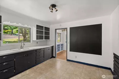 905 Peters Street, Raymond, WA 98577 - Photo 11