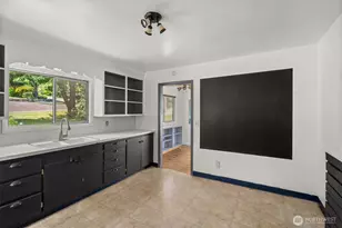 905 Peters St, Raymond, WA 98577 - Photo 11