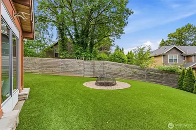 13103 SE 47th St, Bellevue, WA 98006 - Photo 33