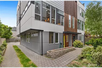 9043 C Mary Avenue NW, Seattle, WA 98117 - Photo 27