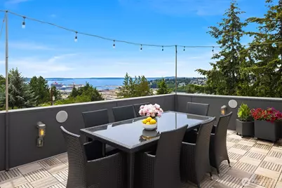 2560 12th Avenue W, Seattle, WA 98119 - Photo 3