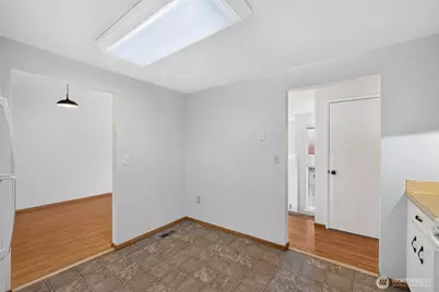 15305 19th Avenue Ct E, Tacoma, WA 98445 - Photo 31