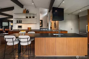 3908 NE 38th St, Seattle, WA 98105 - Photo 15