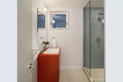 3908 NE 38th Street, Seattle, WA 98105 - Photo 31