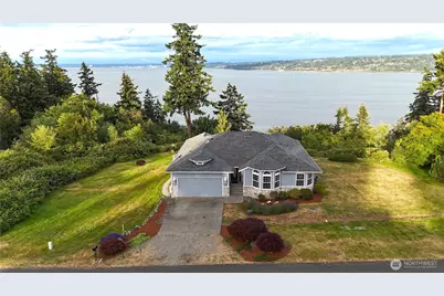 7023 Columbia Avenue, Clinton, WA 98236 - Photo 21