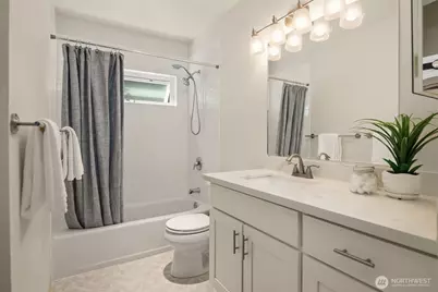 435 Summit Avenue E #203, Seattle, WA 98102 - Photo 15
