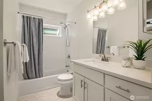 435 Summit Ave E, Seattle, WA 98102 - Photo 15