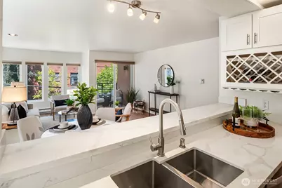 435 Summit Avenue E #203, Seattle, WA 98102 - Photo 13