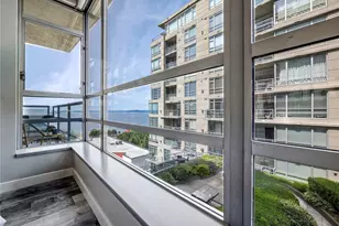 2929 1st Ave, Seattle, WA 98121 - Photo 3