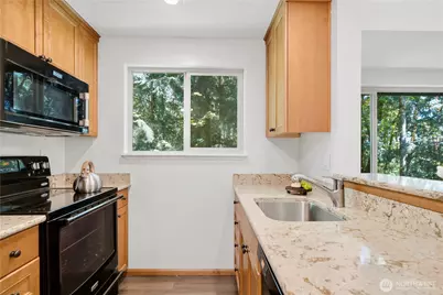 14624 NE 81st Street #C4, Redmond, WA 98052 - Photo 13