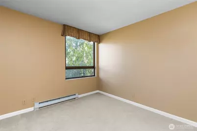 521 5th Avenue W #401, Seattle, WA 98119 - Photo 25