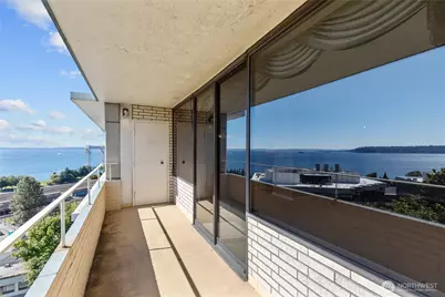 521 5th Avenue W #401, Seattle, WA 98119 - Photo 33