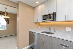 521 5th Ave W, Seattle, WA 98119 - Photo 17